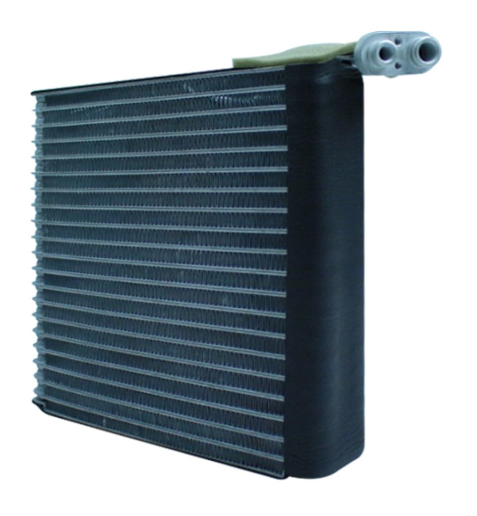SKU 410746.VM - Evaporador Toyota Hilux SW4 /SRV 2004>